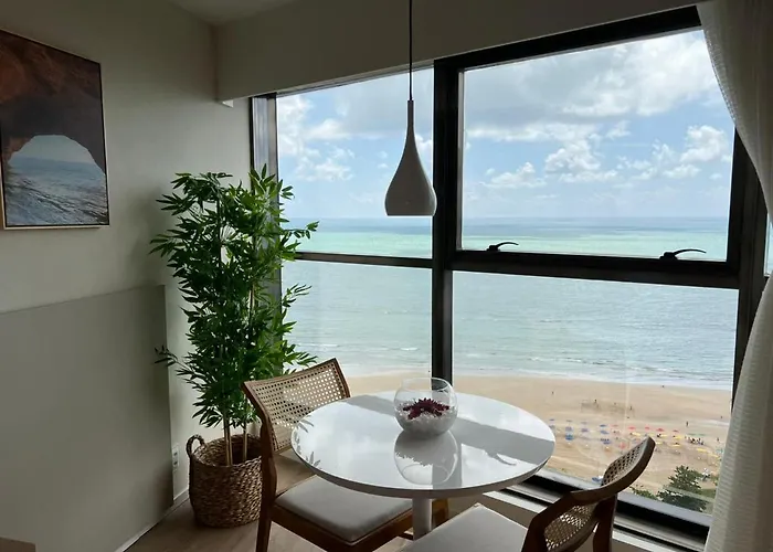 Flat Beira Mar Boa Viagem- Beach Class Internacional
